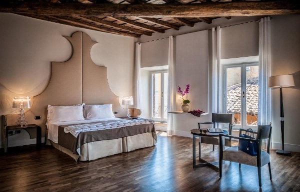 47LuxurySuites - Trevi image 1