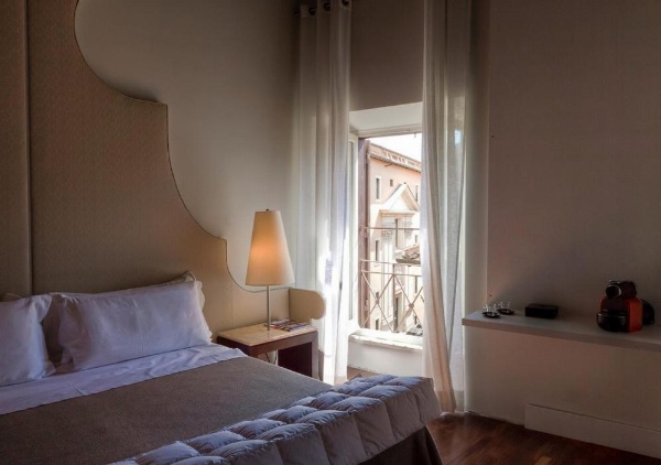 47LuxurySuites - Trevi image 14